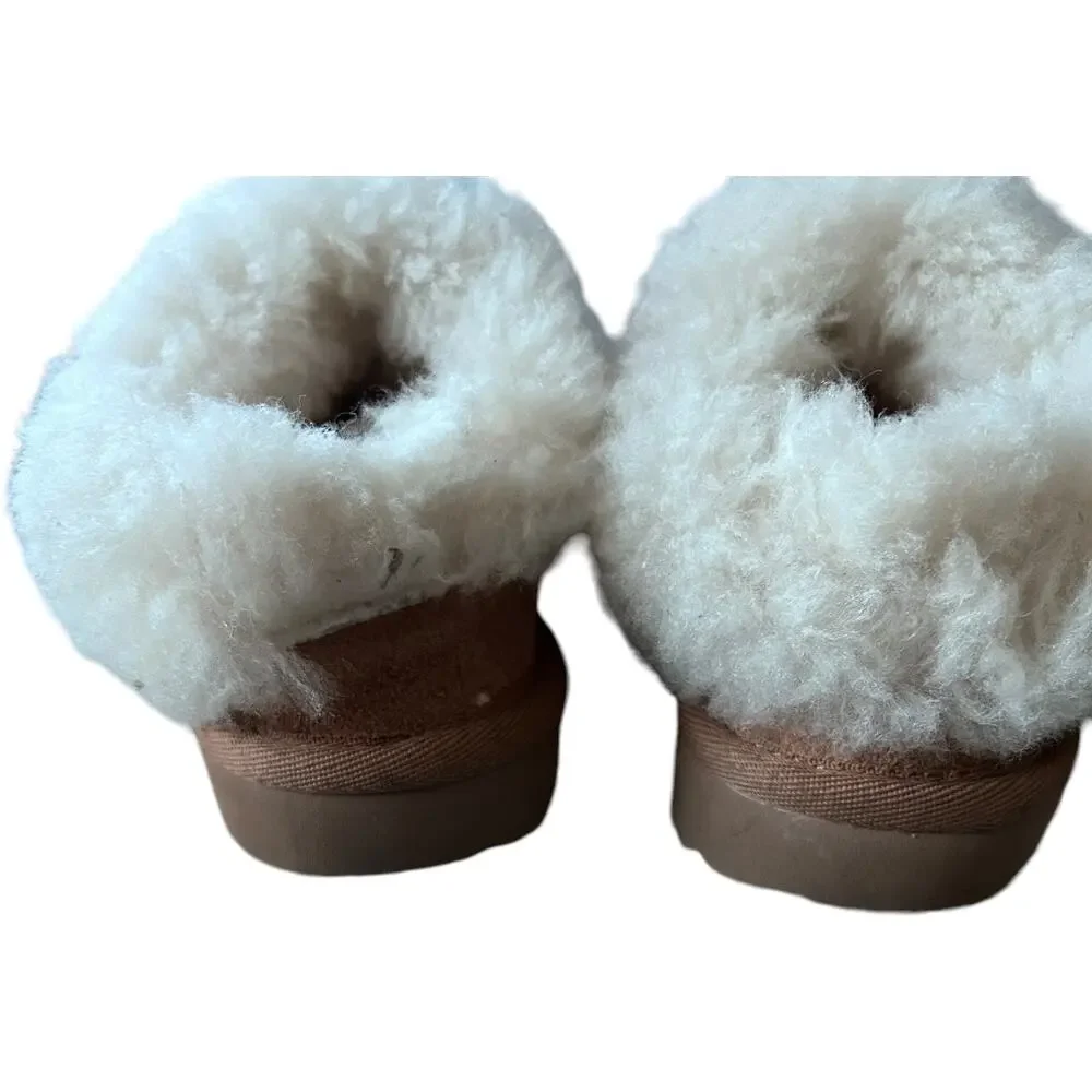 EUC UGG Ultra Comfort Sole Sheepskin Moccasins Slippers Chestnut Kid's Size 9